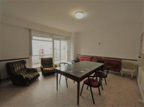 Excelente departamento con balcón terraza